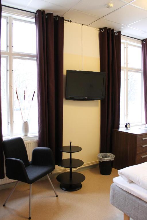 Stationshusets Hotell Och Cafe Köping Quarto foto